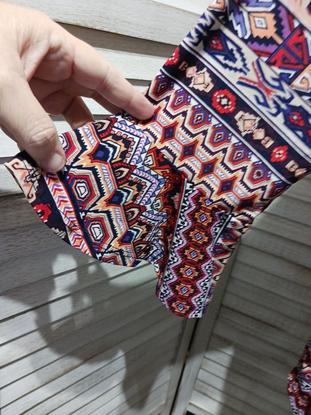 Womens DB Blouse Size 1X Orange Blue Aztec Designs Stretch Lightweight Unlined