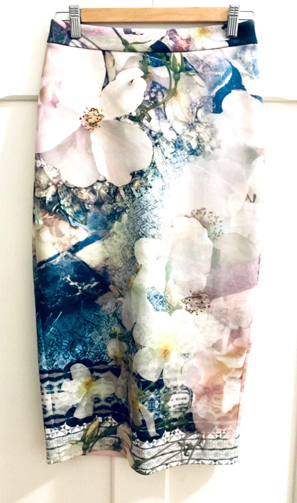TED BAKER Sinda Floral Midi Pencil Skirt – Size 1 / US 4
