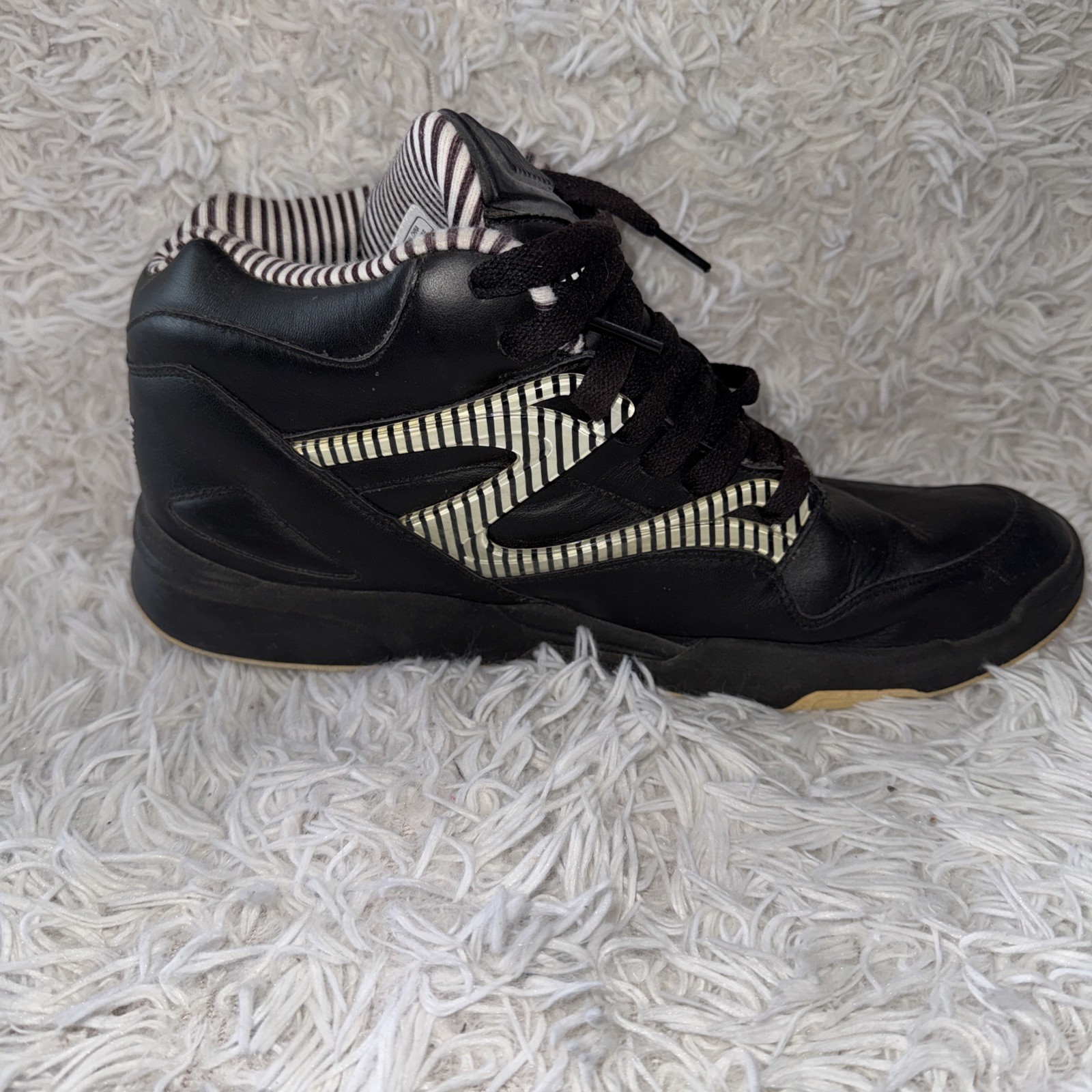 Reebok Men’s Pump Omni Zone II Basketball Shoes, Size 13 Black High-tops
