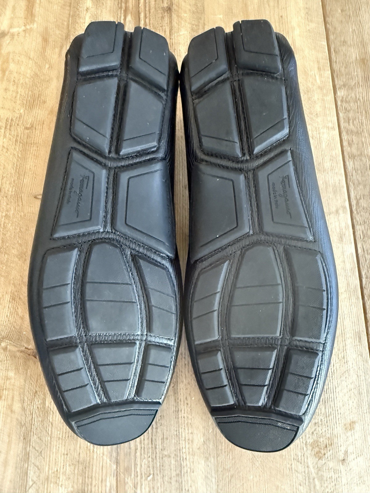 Salvatore Ferragamo Mens Black Leather Driving Moc Loafers Slip-On Sz 9