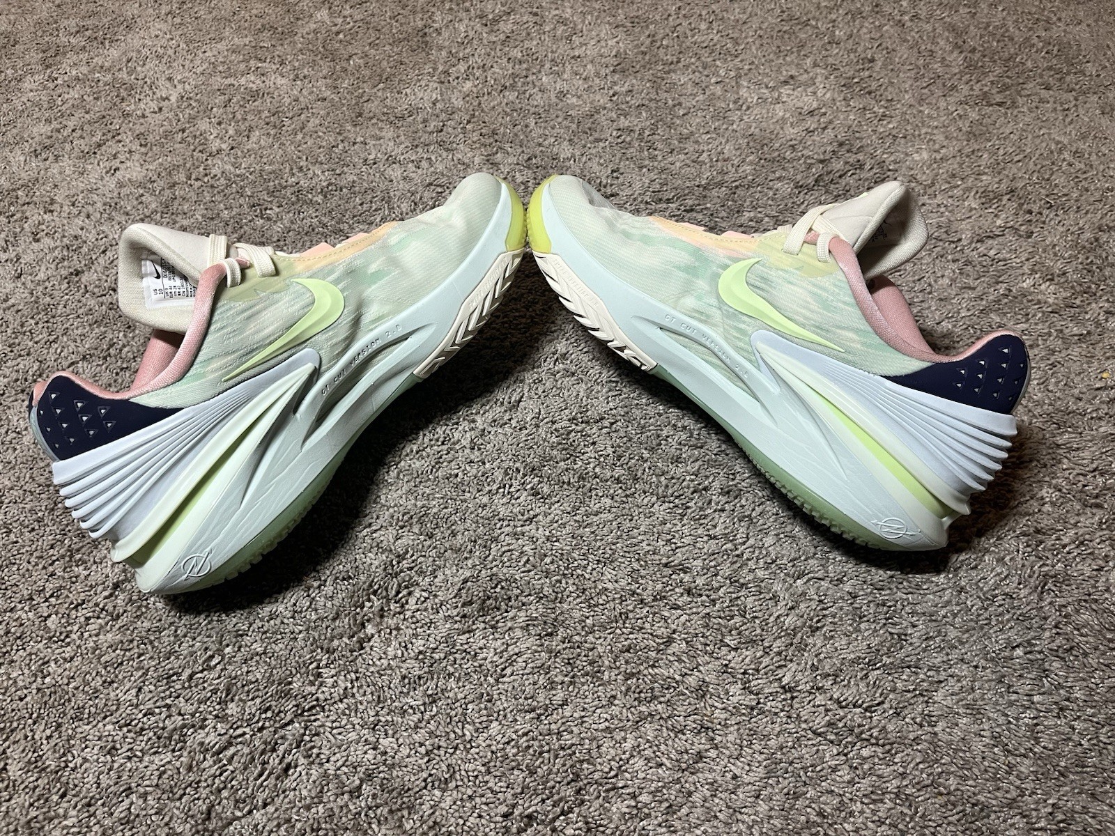 Nike Shoes Mens Size 10 Gt Cut 2 “Better You”Rare Green Pink Basketball Sneaker