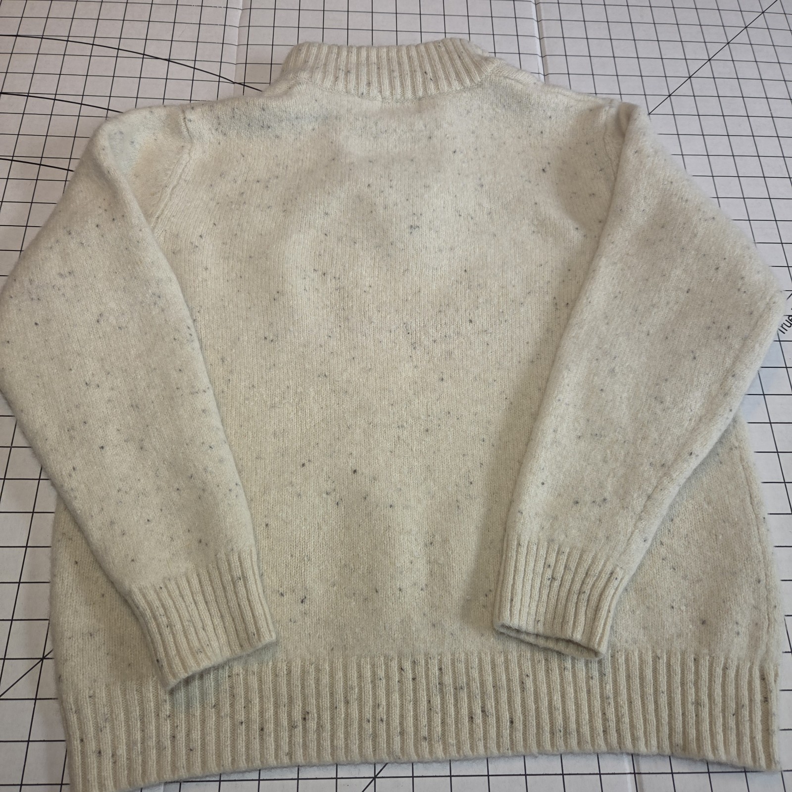 LL Bean 100% Shetland Wool 1/4 Zip Mens L (fits like a M) Speckled Ivory 285327