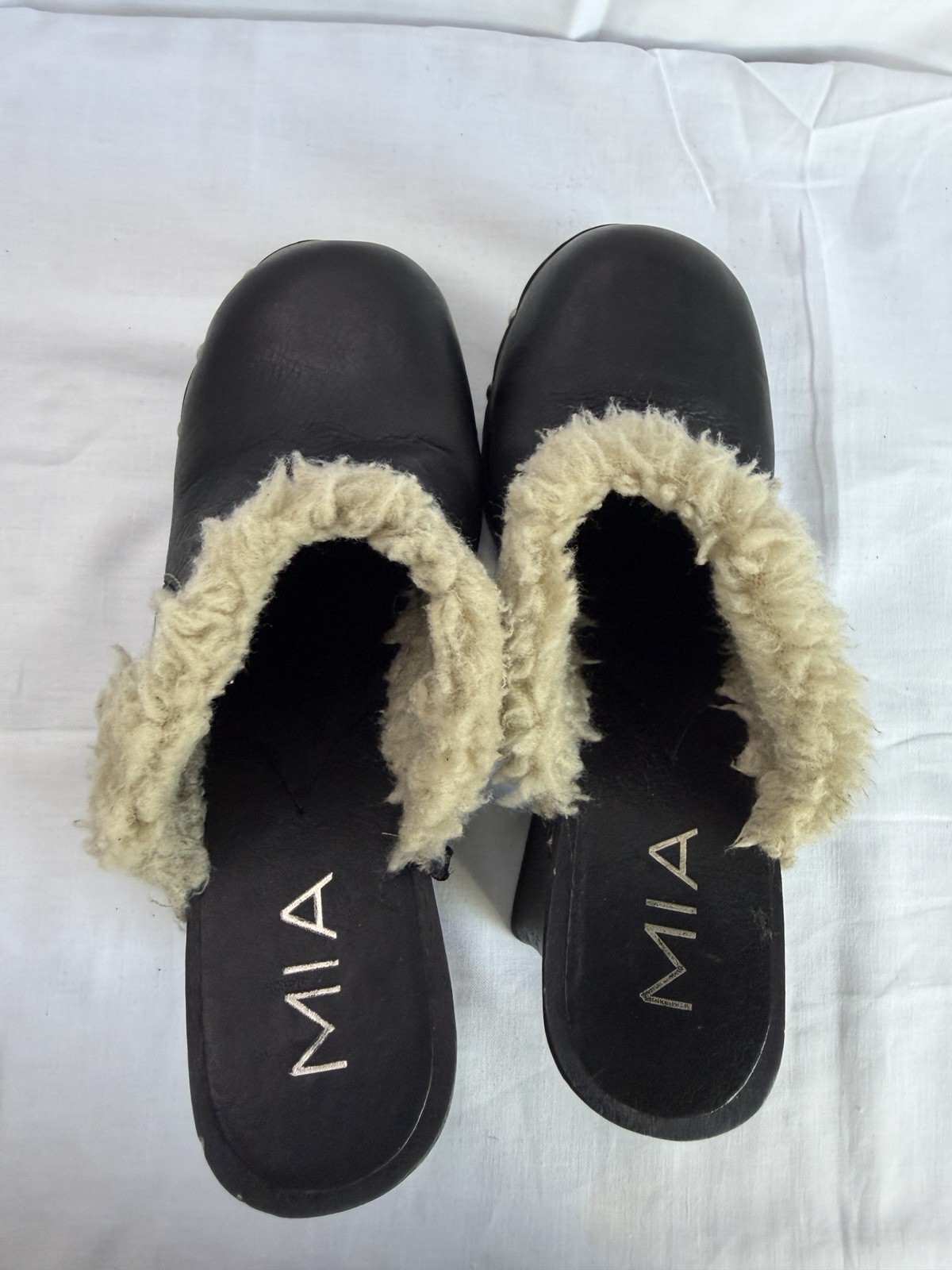 MIA Women’s Size 8M Black Leather Shearling Fur Lined Studded Heel Clogs Brazil