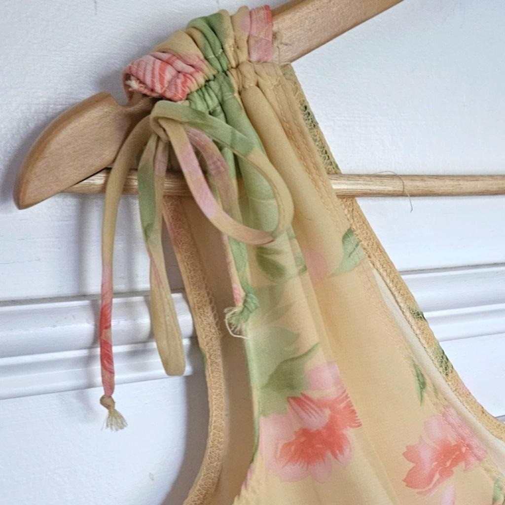 Y2K Hourglass Butter Yellow and Pink Knee-Length Floral Summer Cocktail Dress