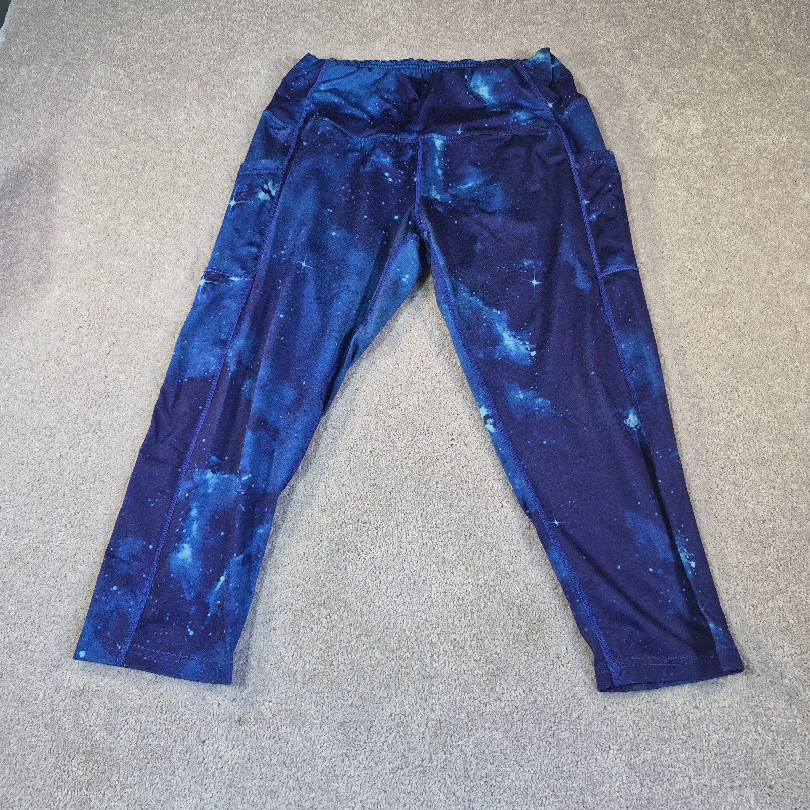 Neon Sweets Womens XLARGE Blue Galaxy Active Capri Legging Pockets Mid Rise Yoga