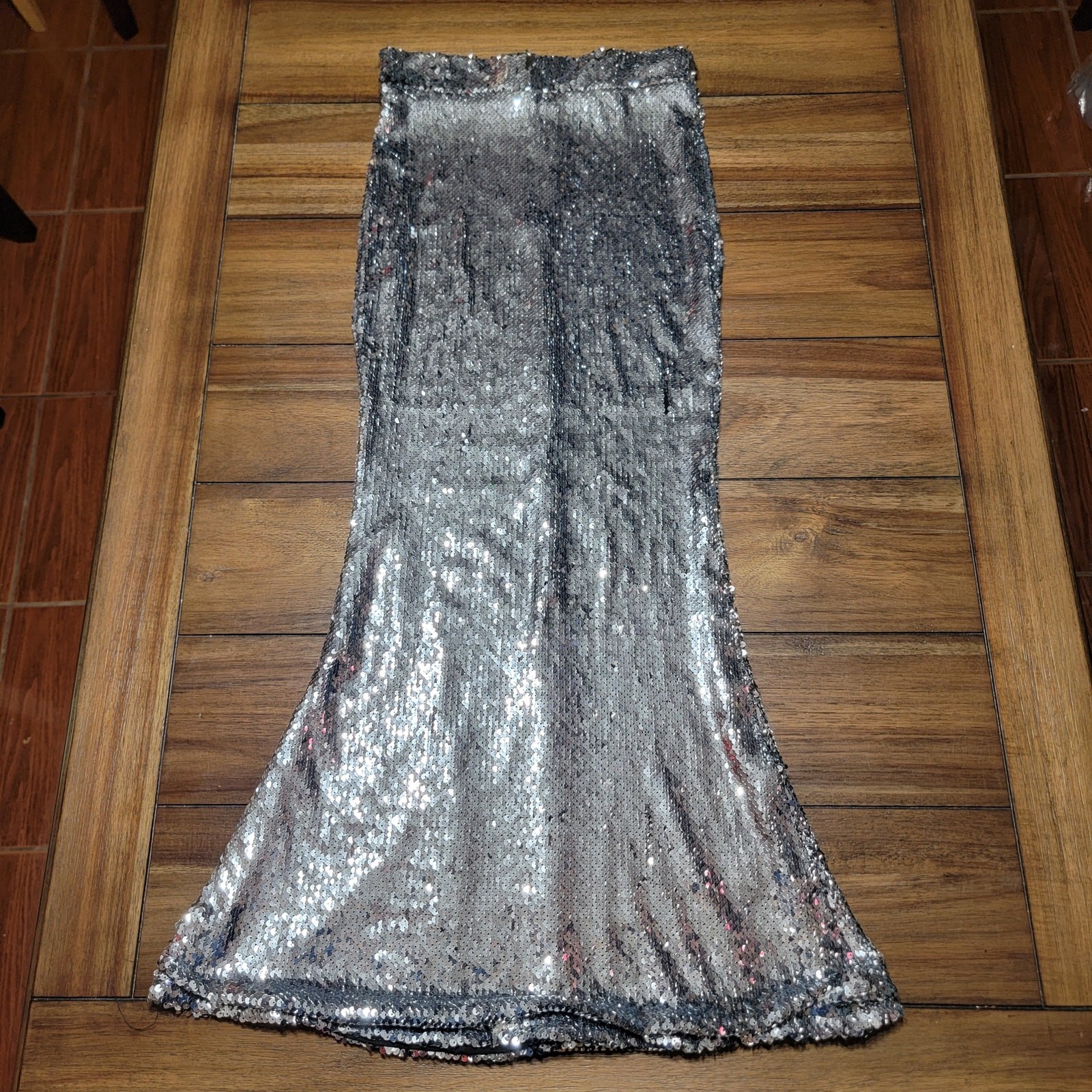 Haoduoyi Full Sequin Long Pencil Skirt – Size Small