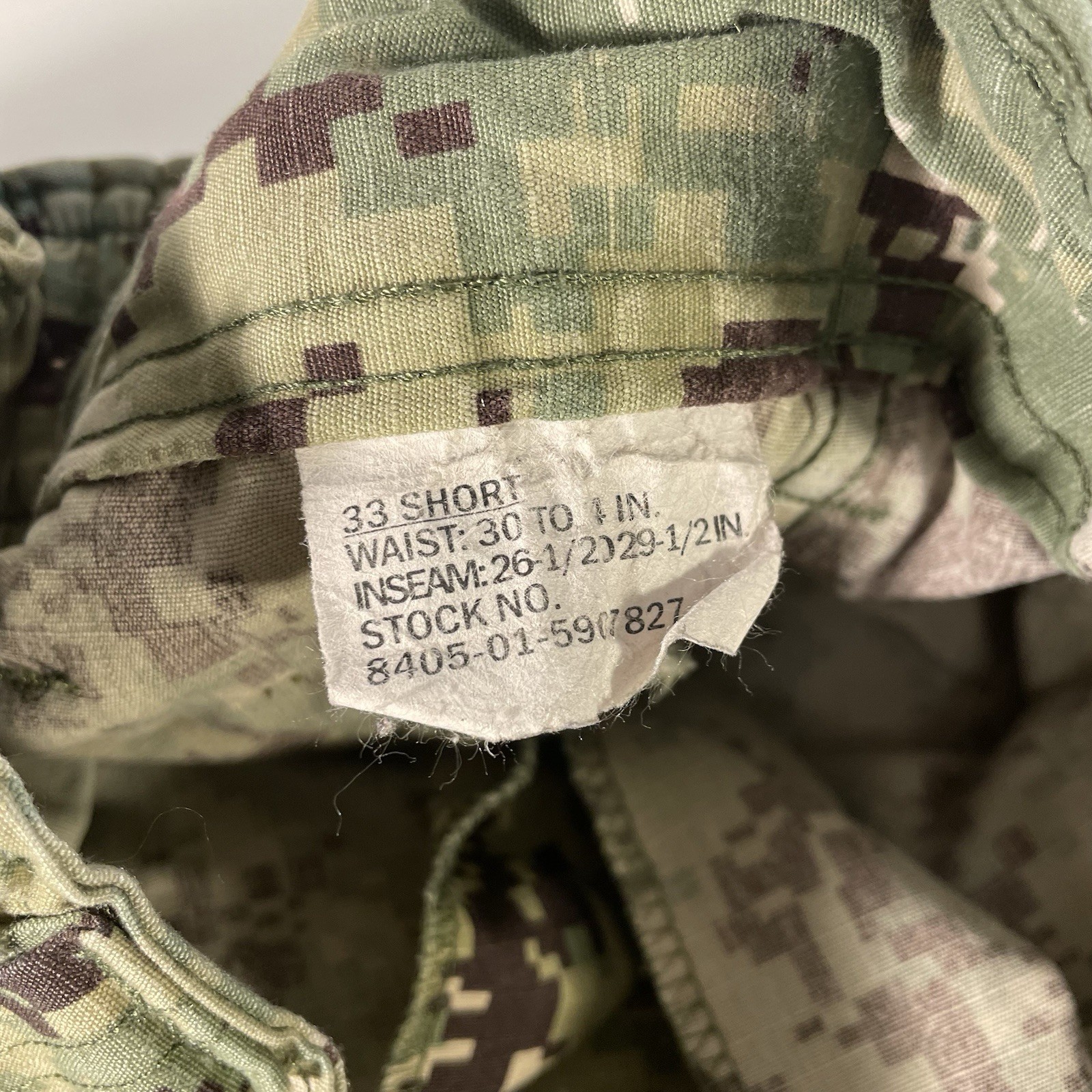 US Navy NWU Working Uniform Type III Pant Men’s 33 Short Green Digi Camo Ripstop