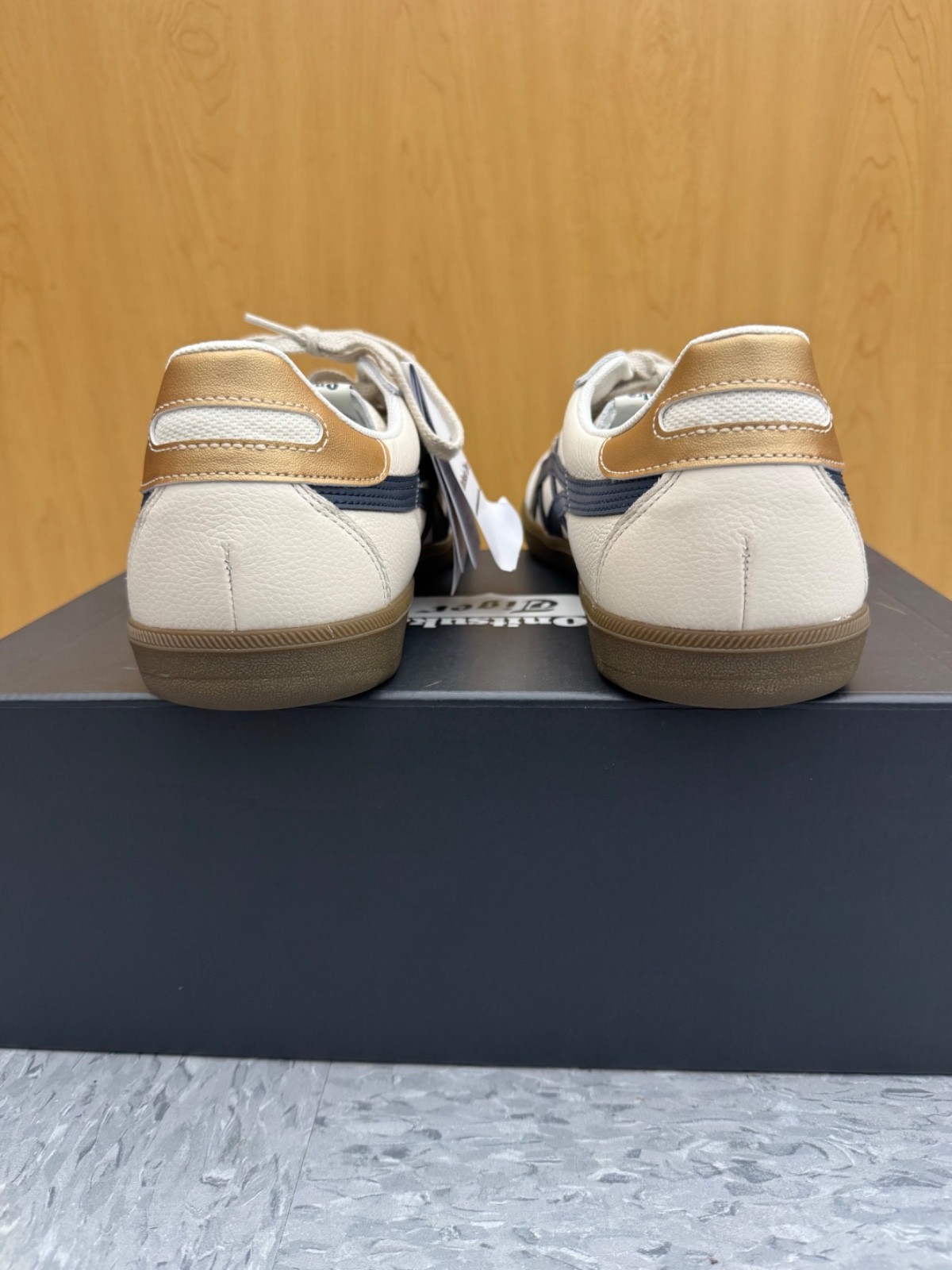 ASICS Onitsuka Tiger Tokuten Glacier Grey Peacoat 1183B938-020 Size 12.5 Unisex