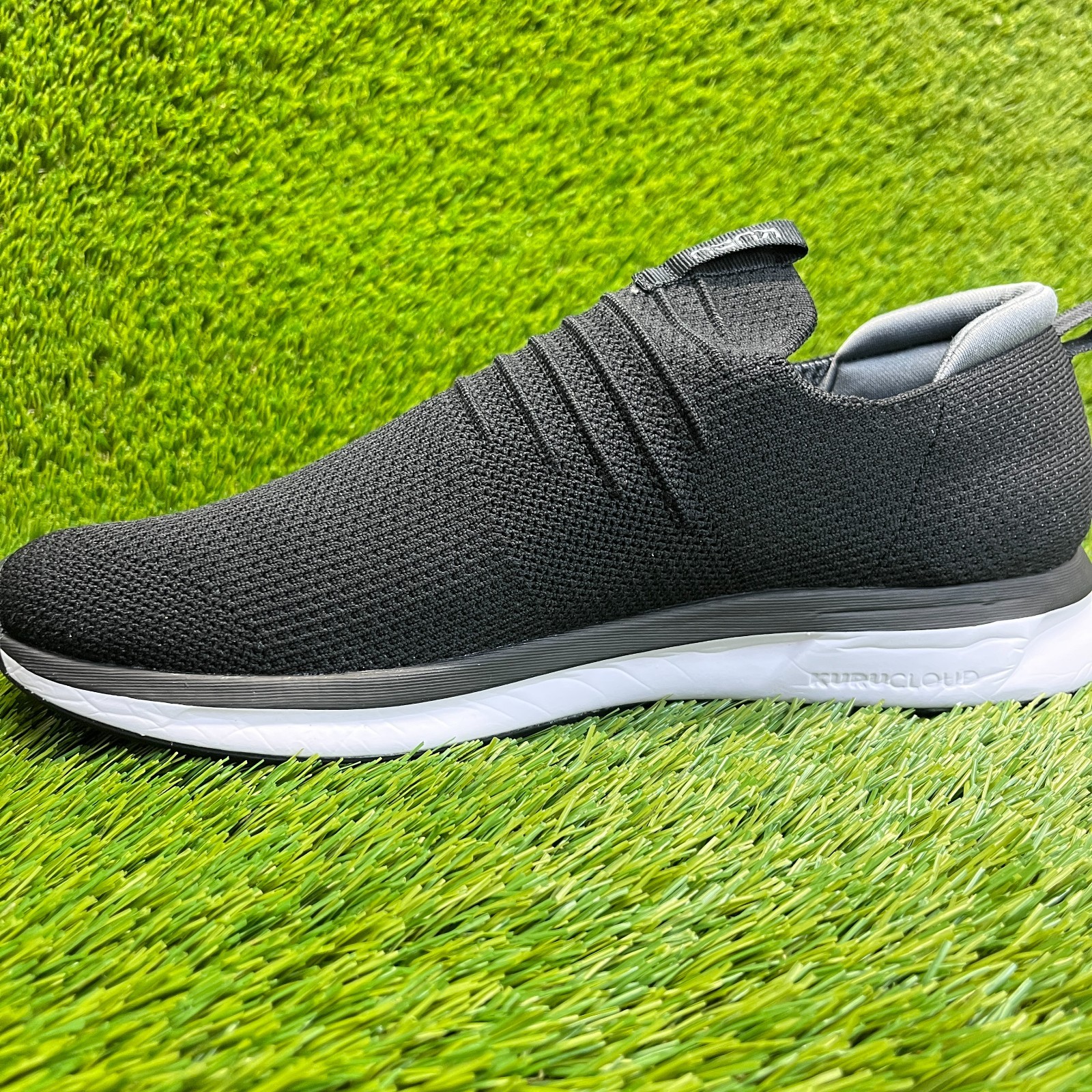 Kuru Atom Slip-On Mens Size 11 Black White Gray Athletic Walking Shoes Sneakers