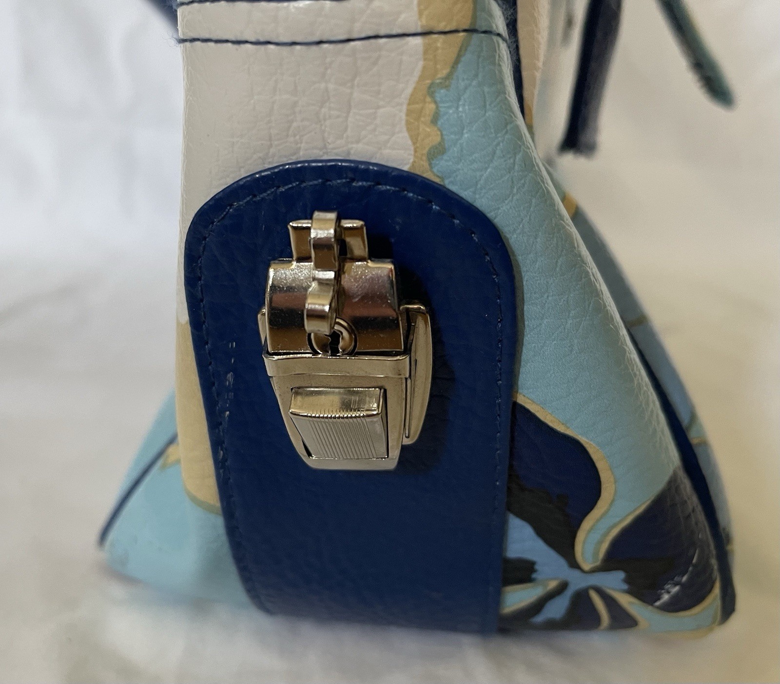 Vintage Roxy Weekender Bag Carry-On Luggage Purse Vinyl See Pics and Description