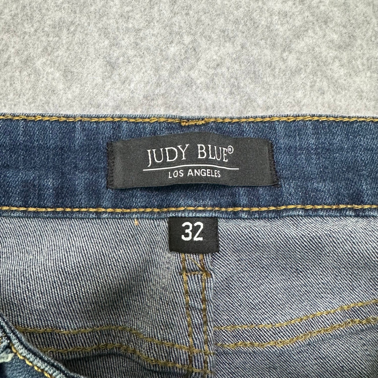 Judy Blue Relaxed Fit Distressed Medium Wash Denim Jeans Women Size 32