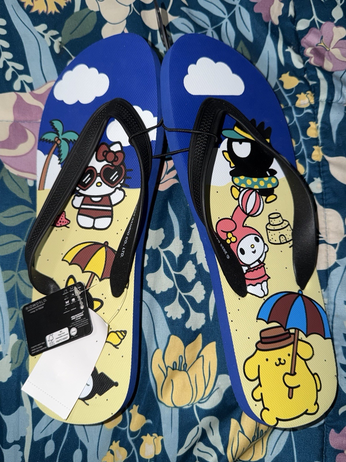 Bioworld Yellow & Black Sanrio Hello Kitty Beach Flip-Flops