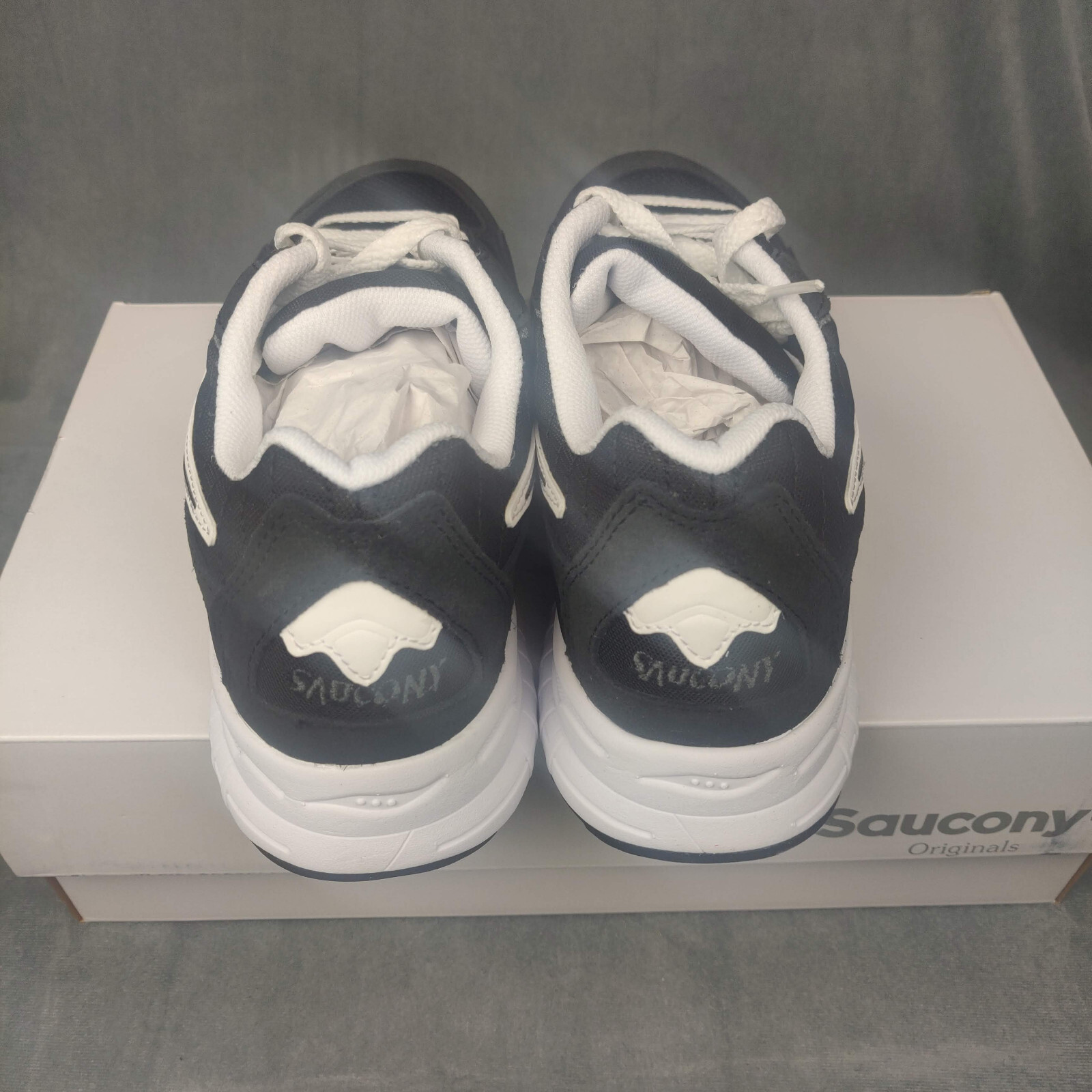 Saucony 3D Grid Hurricane Black White Jogging Running Shoes Sneakers Mens Sz 9