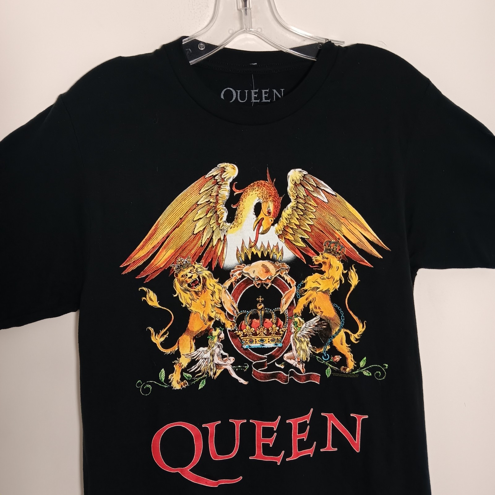 Queen official merch graphic band tee black crest logo rock Tshirt small