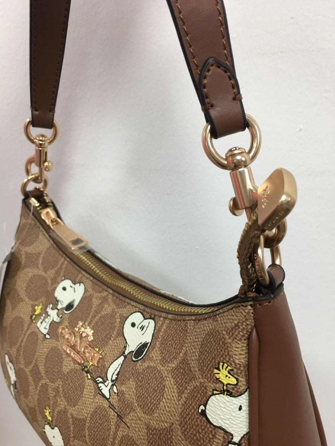COACH x PEANUTS Teri Shoulder Bag Tan Brown Snoopy Print Signature Canvas CBJ88
