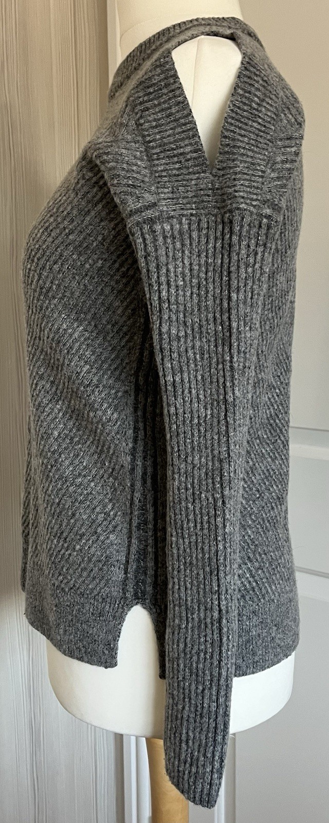 All Saints Terra Open Cold Shoulder Wool Jumper OVERSIZED Size XS Grey Ribbed