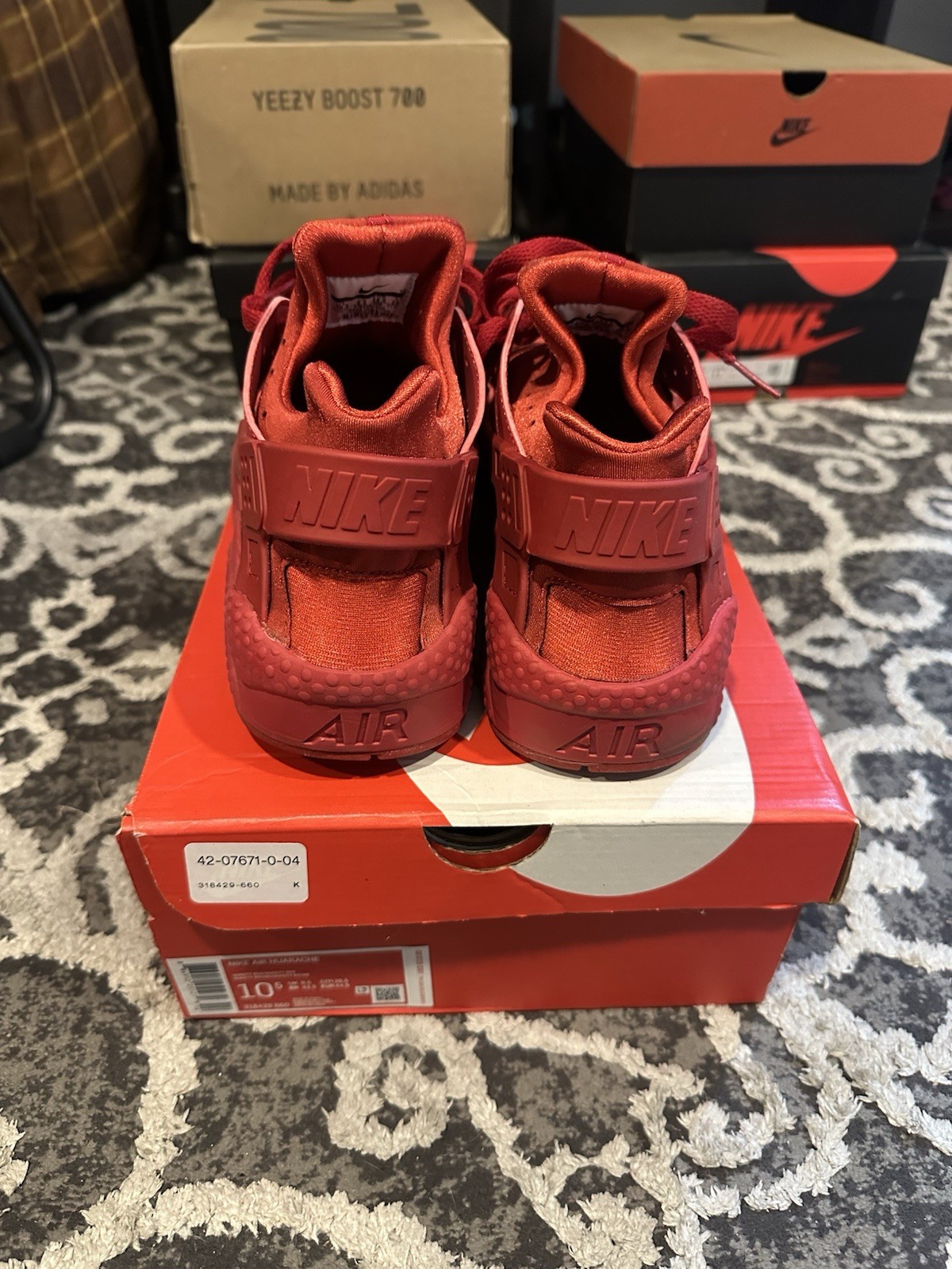 Size 10.5 – Nike Air Huarache Triple Red