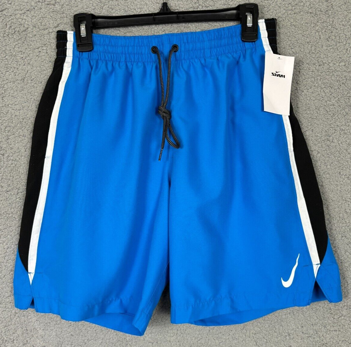 Nike Men’s Medium Core Contend 8” Volley Swim Shorts NESSC602 Blue Medium NWT’s.