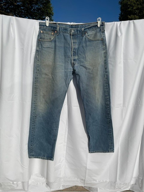 501xx Levi’s Men’s Jeans Straight Leg Button Fly Vintage 38×32