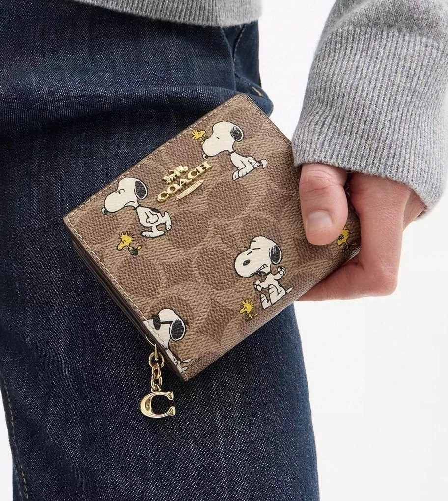 NWT Coach X Peanuts Snap Wallet In Signature Canvas With Snoopy Print CBN32!!