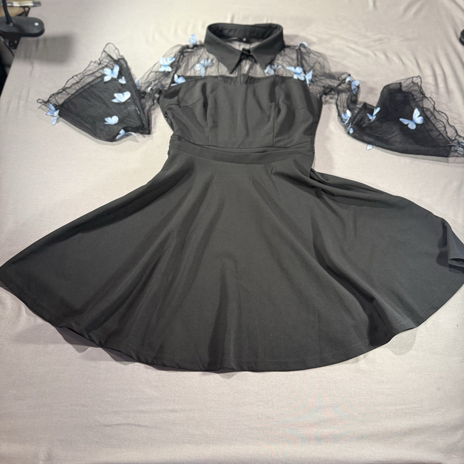 Vintage 50’s Rockabilly Swing Dress Embroidered Floral Mesh Bell Sleeve S
