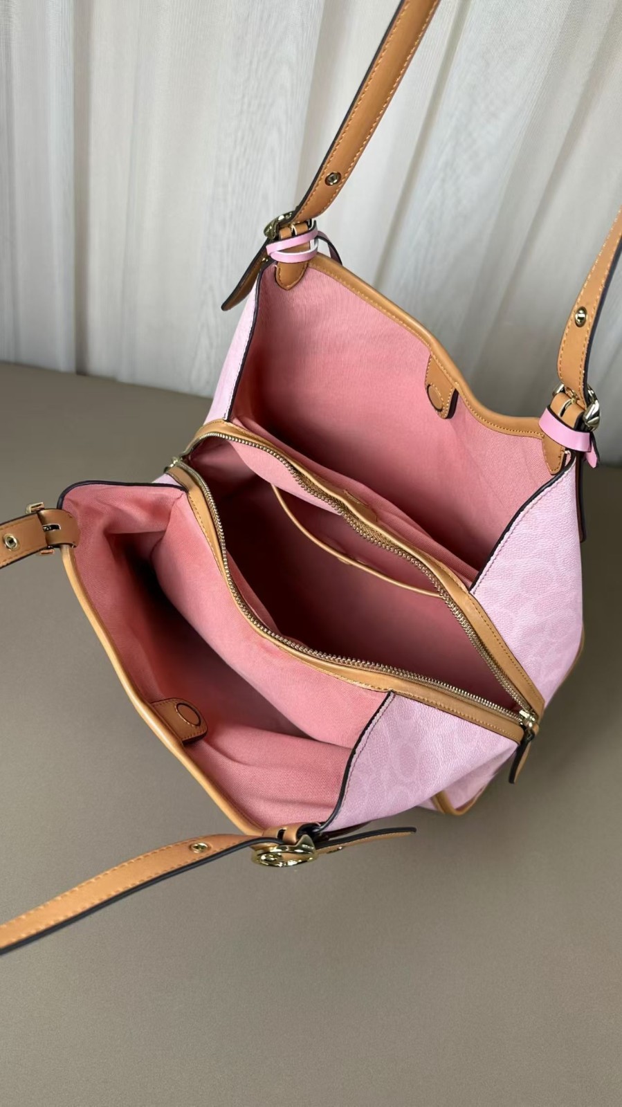 NWT Coach CEL13 Erin Shoulder Bag In Signature Canvas With Charms Powder Pink