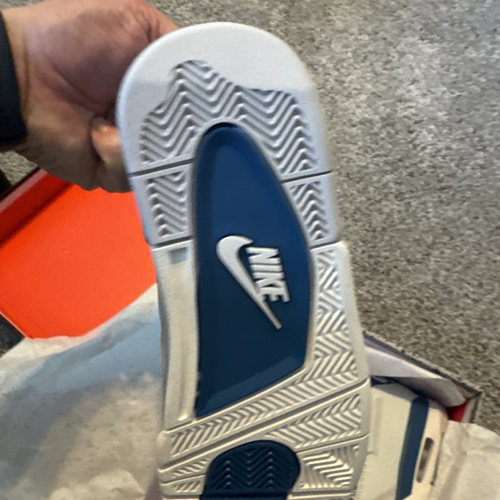 Air Jordan 4 Retro “MILITARY BLUE” 2024 – Size 7 – fv5029 141 (10965-7)