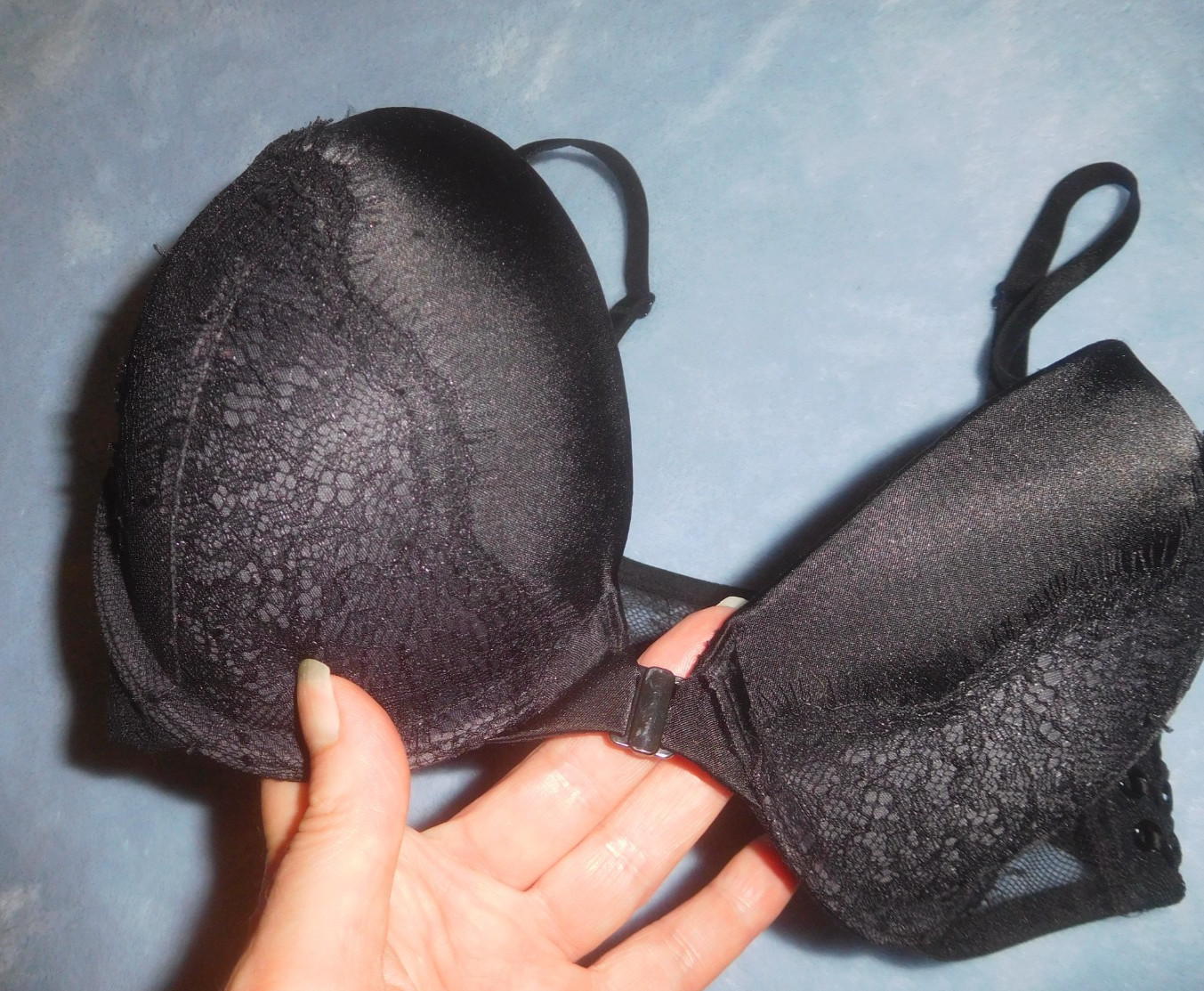 EUC! Victoria’s Secret Bombshell Add 2 Cup Sizes Push-Up Bra Black Lace 34B