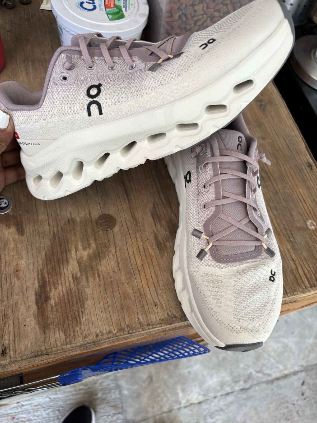 On Cloudtilt Men’s Low Top Lace Up Sneakers Beige/Purple Solid 3WE10054312