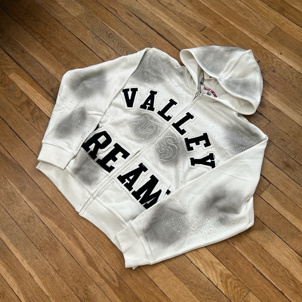 Valley Dreams hoodie size s