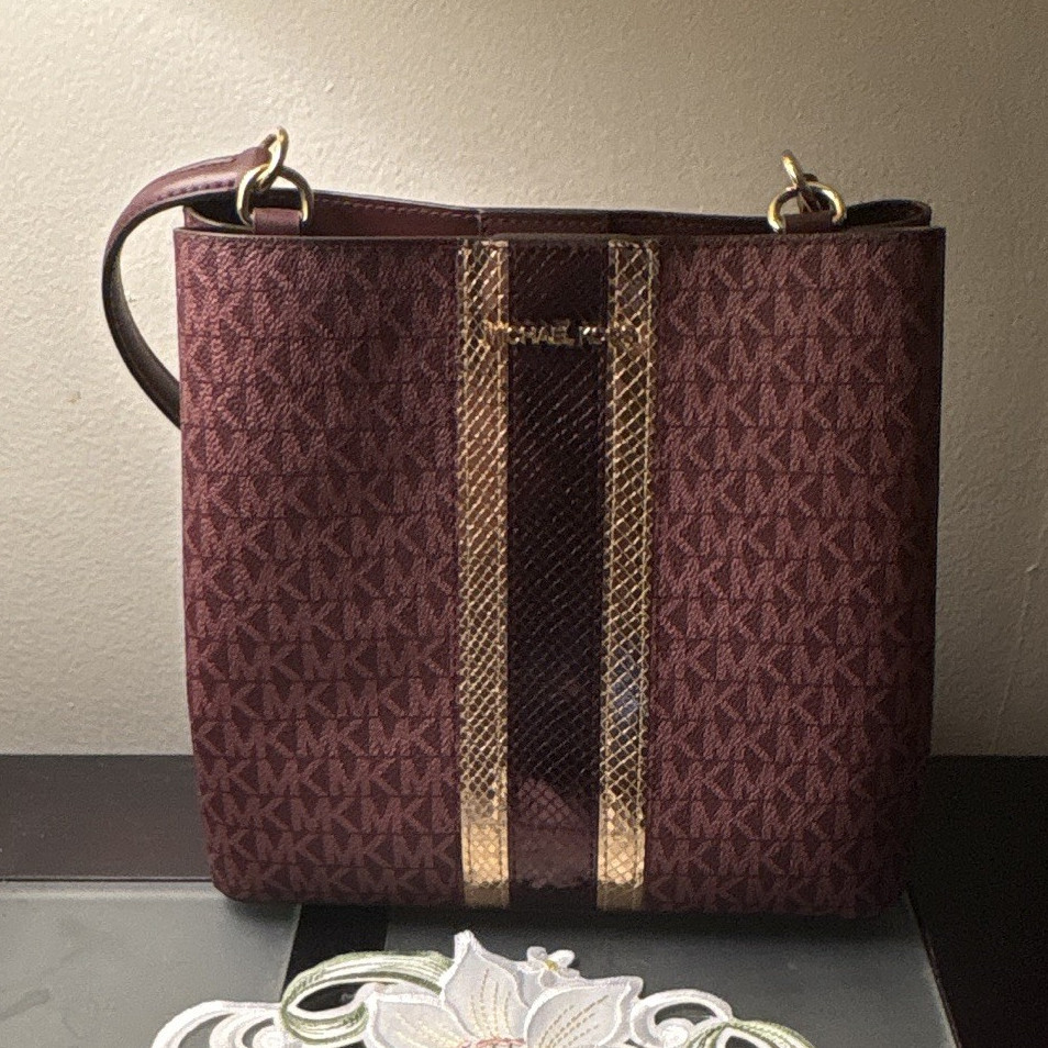 Michael Kors Burgundy Monogram Logo Zip Crossbody Detachable Strap Gold HW