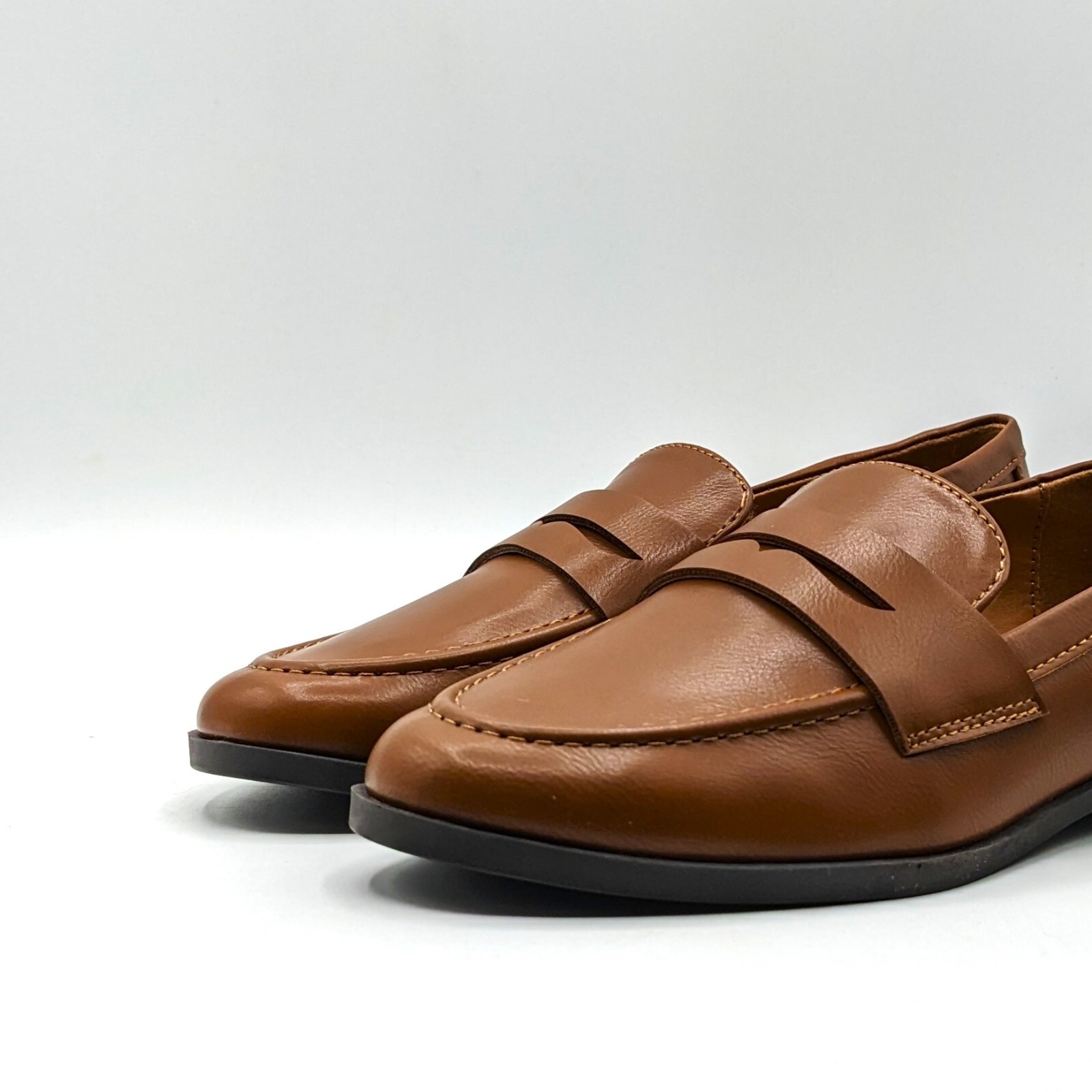 Kensie “Gitty” Women’s Slip-On Penny Loafer w/Padded Footbed (Cognac) – NEW