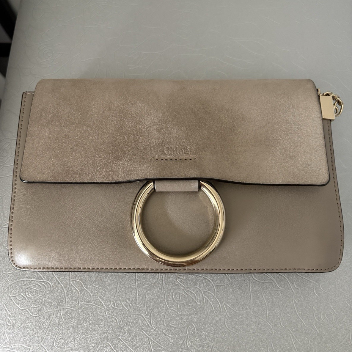 Chloé Beige Crossbody Bag, Gold Hardware, Ring Chain, Magnetic, Detachable Strap