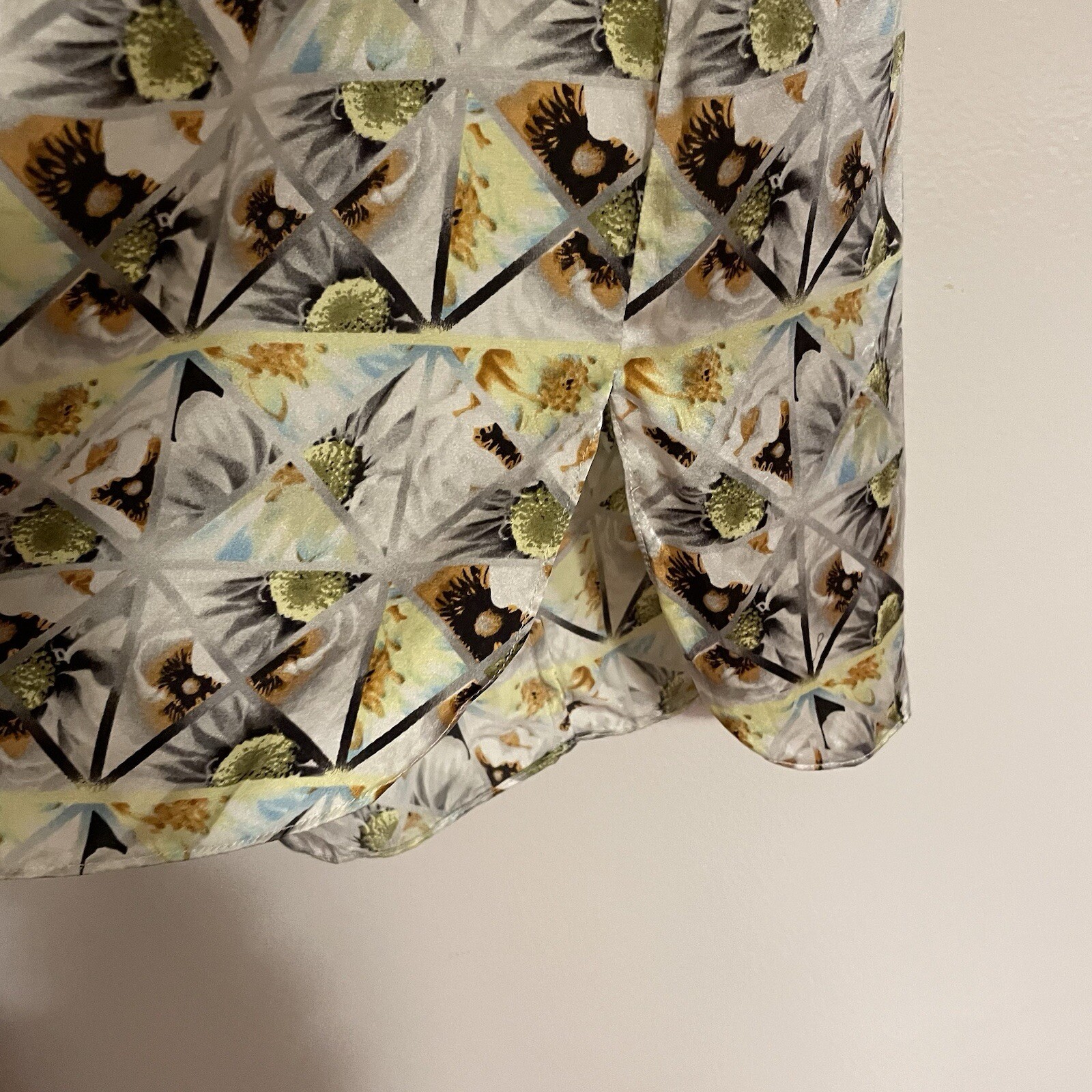 W By Worth Wmn 4 Ivory Multicolor Floral 100% Silk Tunic Length Sleeveless Top