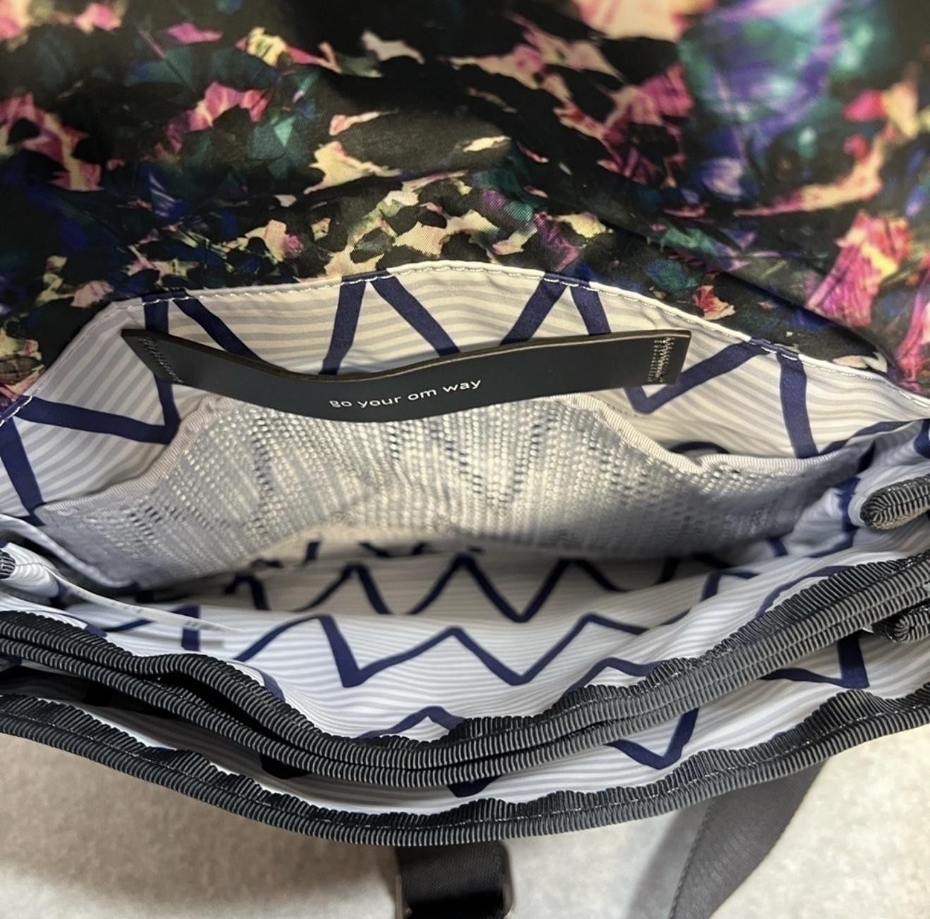 Lululemon Crossbody Bag Womens One Size Black Floral Go Your Own Way Party Om