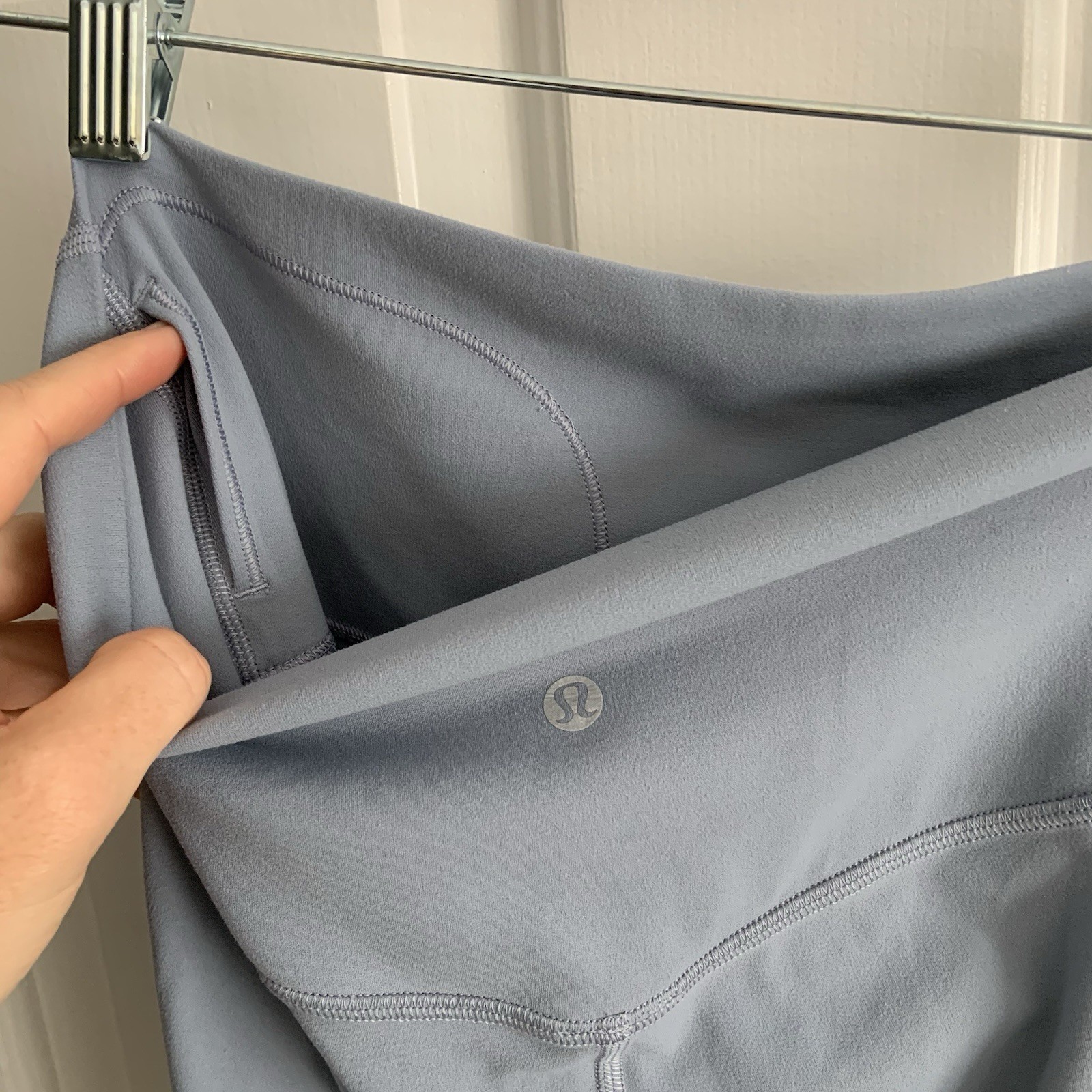 Lululemon Align Crop 21in Pants women sz 6 Light Chambray Blue EUC