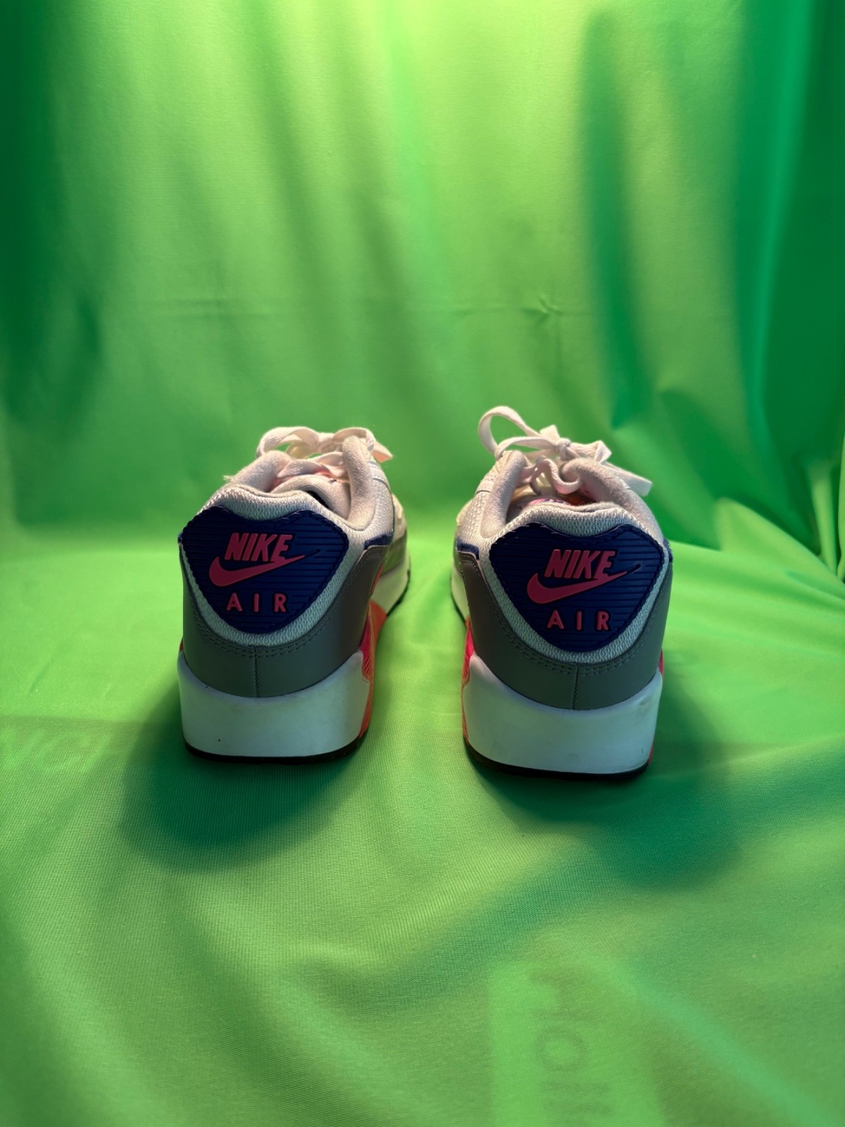 Nike Air Max 90 Women’s Size 12 White Gray Pink Blue Running Sneakers
