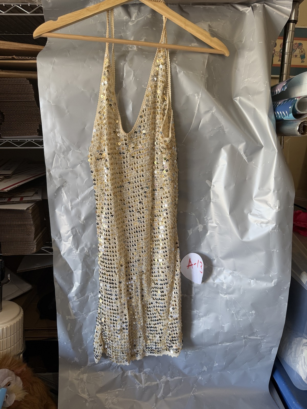 Retrofête Sequin Mini Dress XS/S V-Neck Sleeveless Viscose Gold Sparkly
