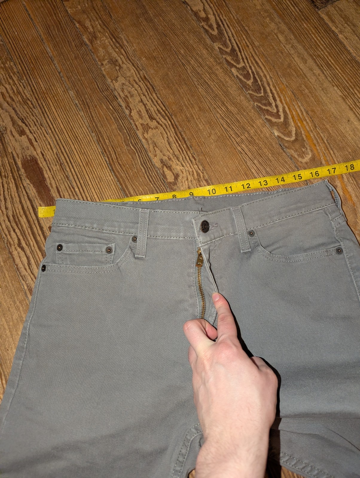 Levi’s 513 Slim Straight Jeans Size 32 Gray Denim 30.5″ Inseam Cotton