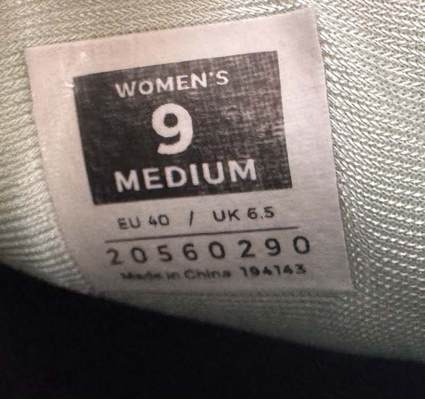 KURU Atom Women’s 9M Casual Walking Training Shoes Blue White Gum
