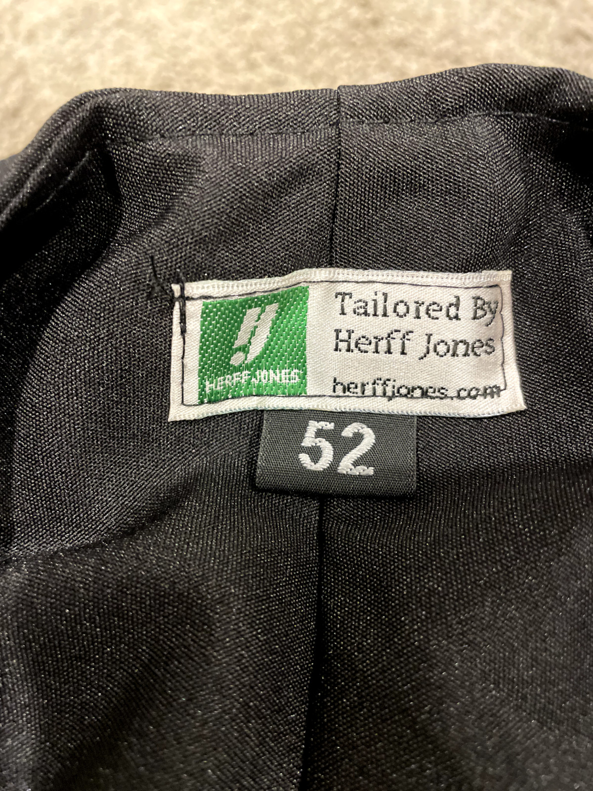 USC Bachelors Graduation Gown Herff Jones Black – Multiple Sizes