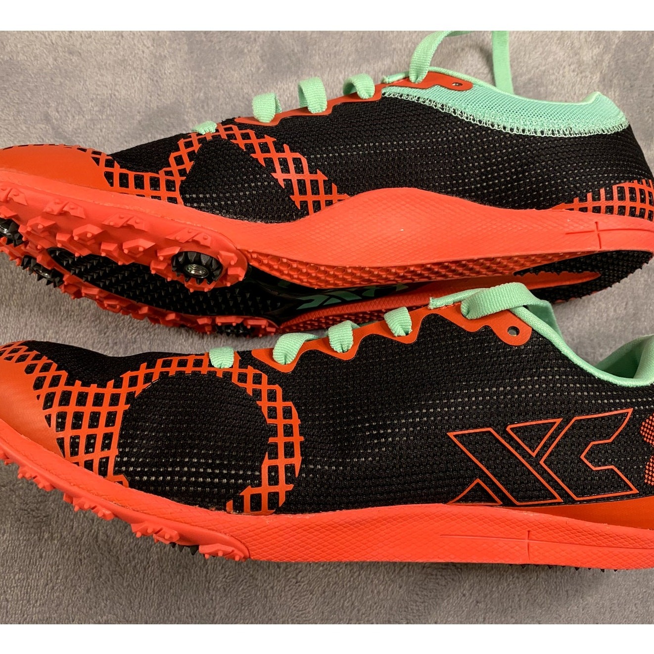 Under Armour XC Racing Track Spikes Unisex Size M9 / W10.5 Black Mint Neon Red