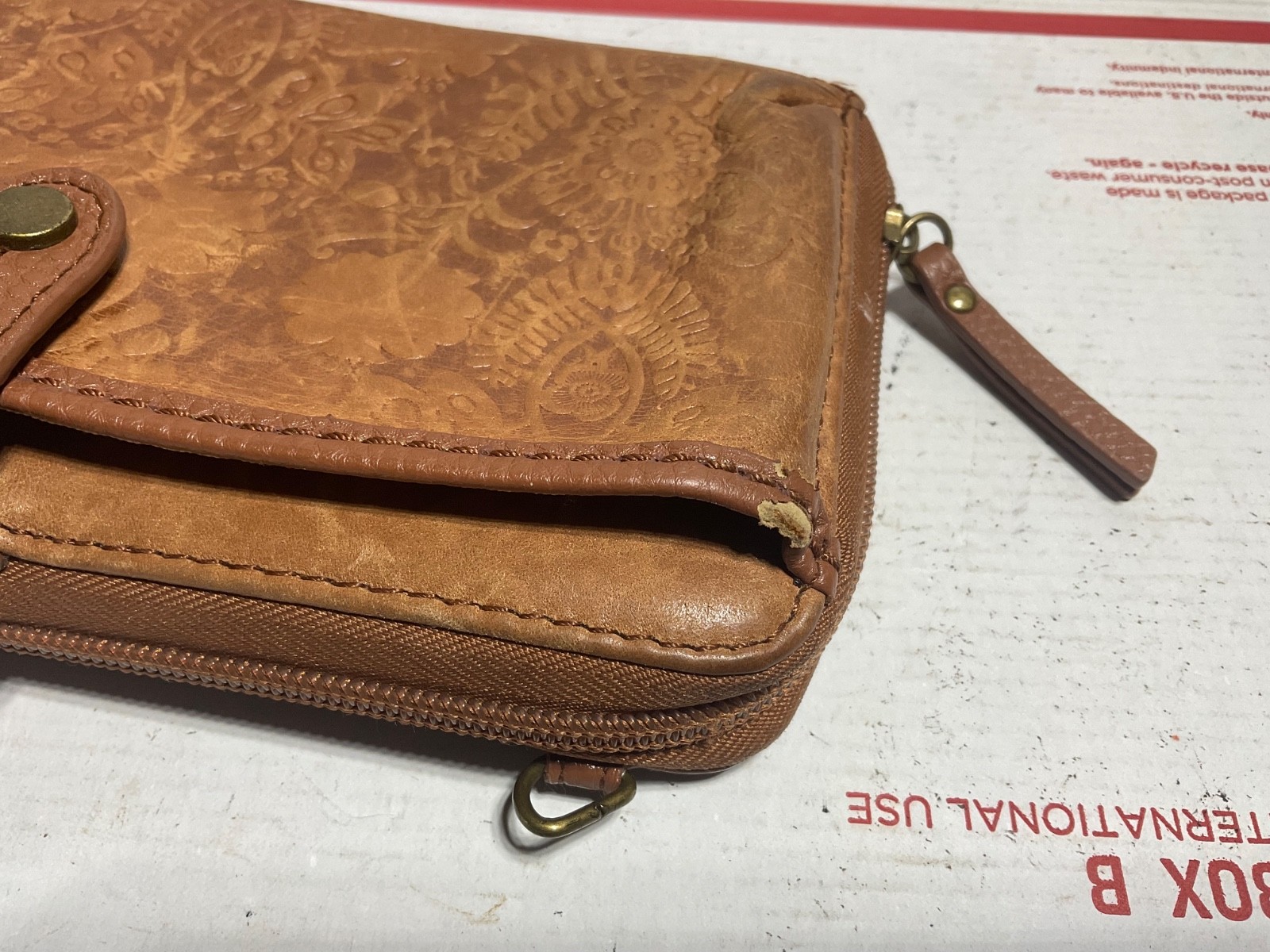 The Sak Smartphone Zip Around Wristlet Tobacco Floral (Pre-owned/as pictured)