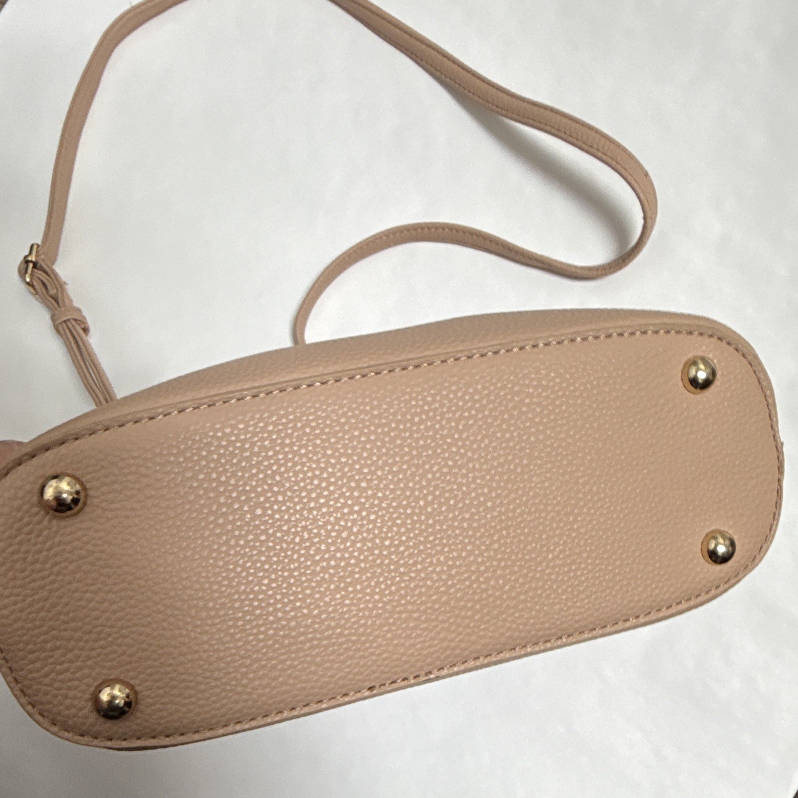 Women’s Beige Pebbled Crossbody Bag Double Zip Tassel Pulls Detachable Strap