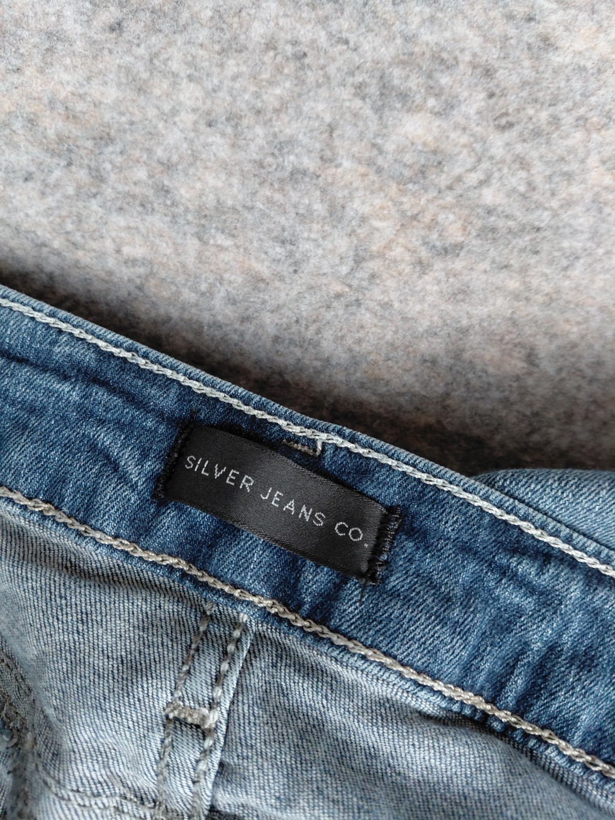 Silver Jeans Suki Bootcut Womens 36/31 Blue SMALL FLAW 37.5×28.5 Midrise