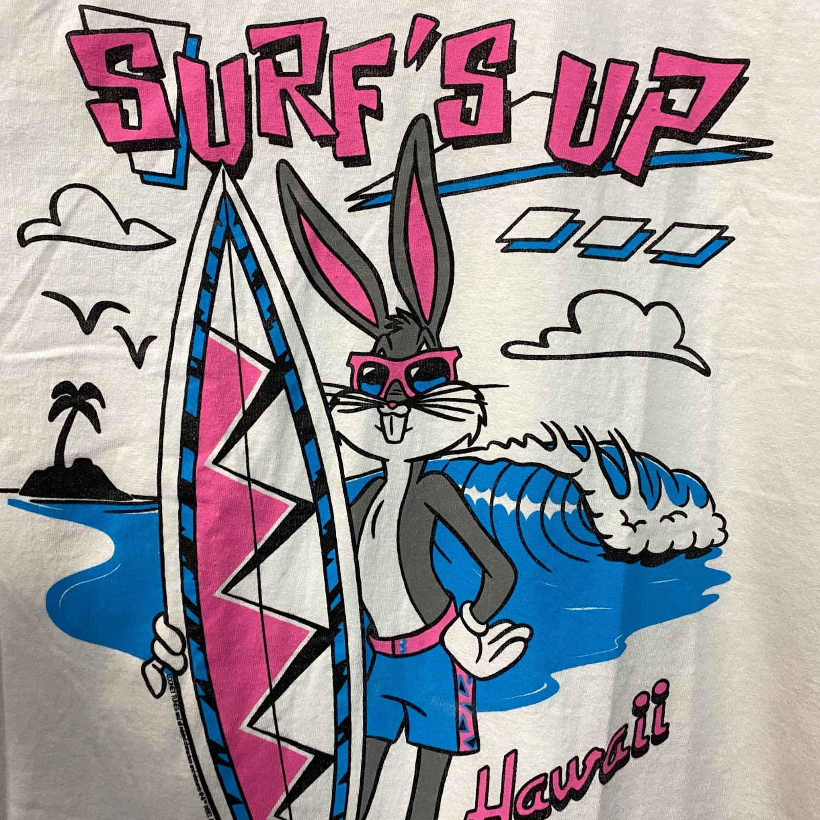 Junk Food Clothing Looney Tunes Bugs Bunny “Surf’s Up Doc” Vintage Style Tee Med
