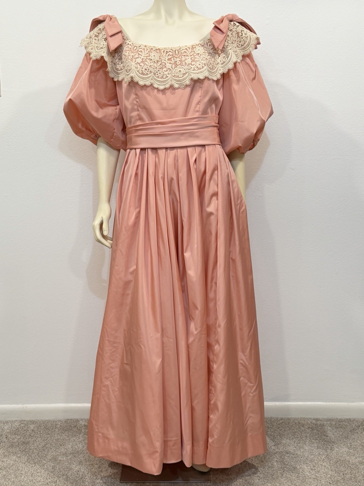 Victor Costa 80s Peachy Pink Taffeta Puff Sleeve Dress Gown Prairie Romance Read