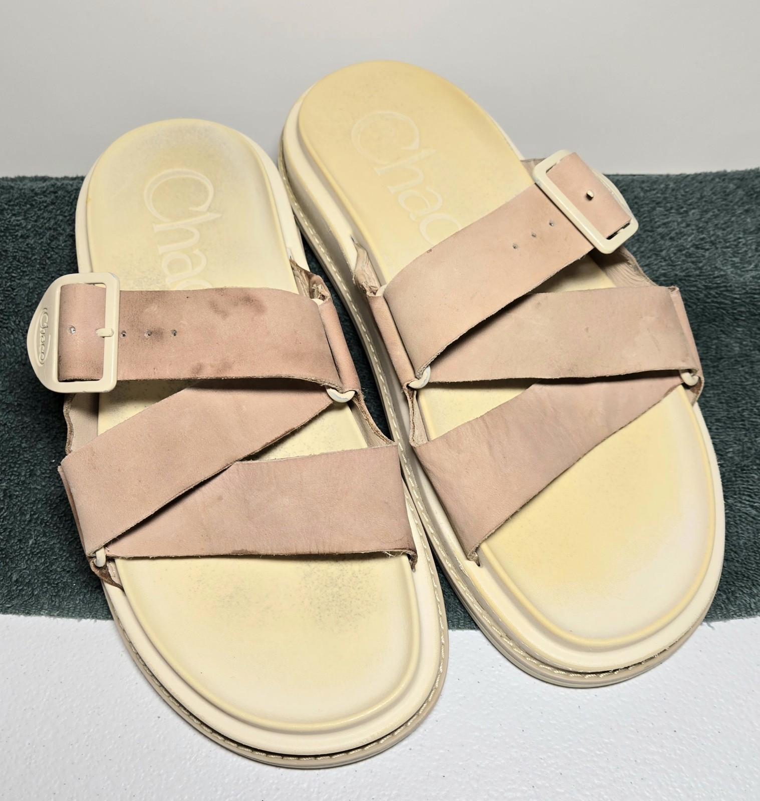 Chaco Lowdown Slide Sandals Women’s 9 Taupe Blush Leather Adjustable Comfort