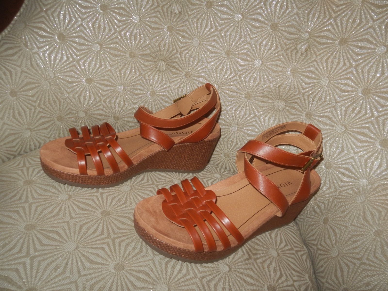 VIONIC Clarissa Raffia Women’s Brown Leather 3″ Wedge Sandals 11M $125. NWOB