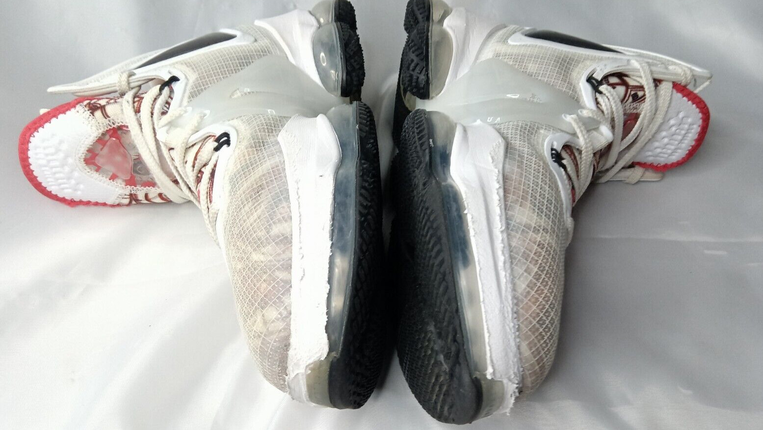 Nike LeBron 19 EP Sketch Men’s Size 9 ~AS IS ~NOSE WEAR